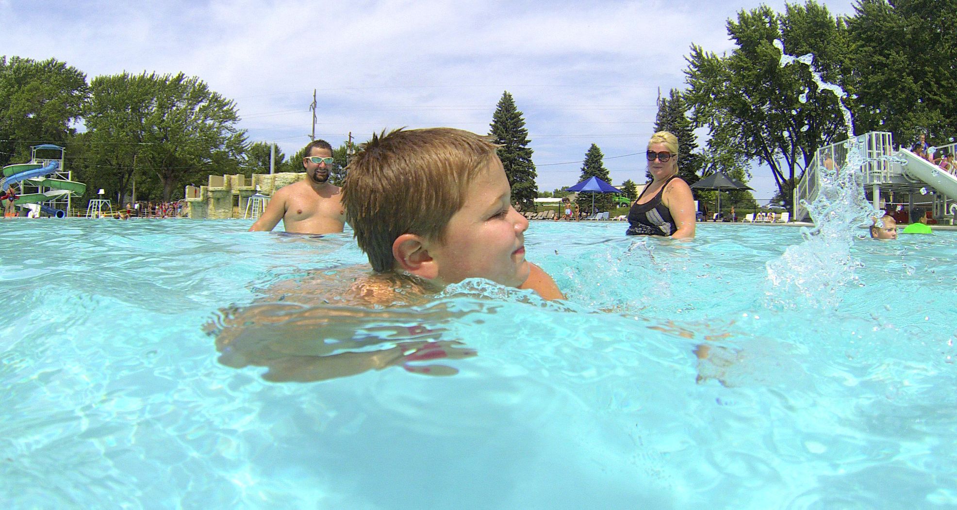 Spring Lake Park pool opens 1